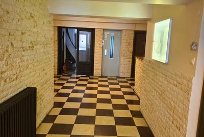 Apartament cu 2 camere circular în Universitate
