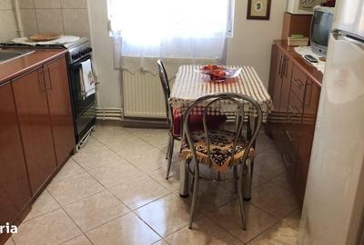 Apartament cu 2 camere decomandat în Mărăței