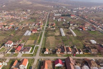 Casă cu 2 camere cu Teren 1570 Mp în Ghioroc - 2
