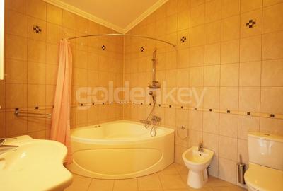 Casă individuală cu 8 camere cu Canalizare în Pipera - 15