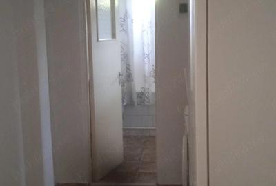 Apartament cu 2 camere decomandat în Micro 20 - 9