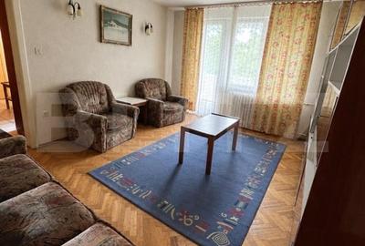 Apartament cu 3 camere decomandat, mobilat în Central