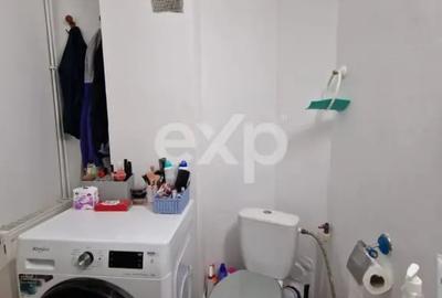 Apartament cu 2 camere decomandat în Micro 6