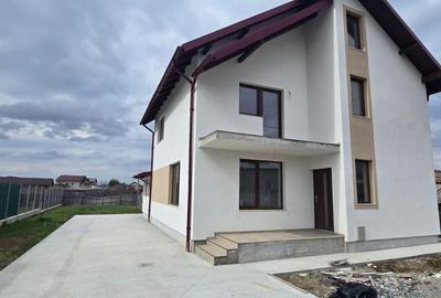 Casă cu 4 camere cu Teren 600 Mp în Bradu - 6