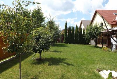 Casă individuală cu 7 camere cu Canalizare în Săcele