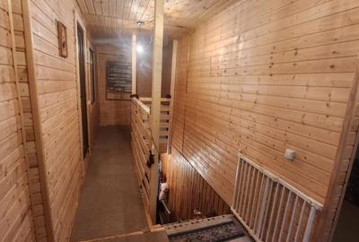 Casă cu 8 camere cu Teren 340 Mp în Central