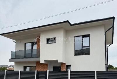 Casă cu 4 camere în Central