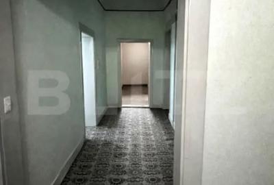 Casă cu 4 camere cu Teren 2500 Mp în Central - 5