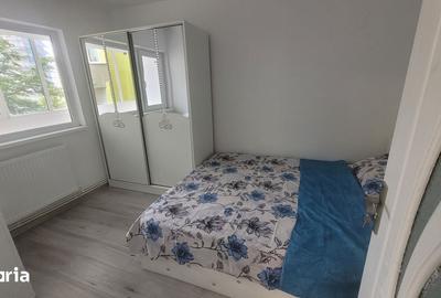Apartament cu 2 camere semidecomandat în Micro 3 - 6