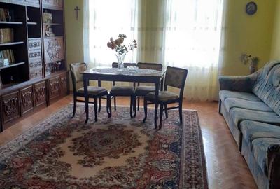 Casă cu 4 camere în Dacia