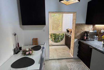 Apartament cu 3 camere decomandat în Podgoria