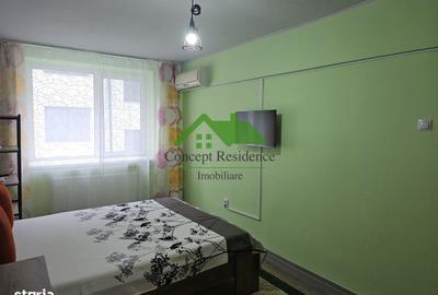 Garsonieră decomandată în Est