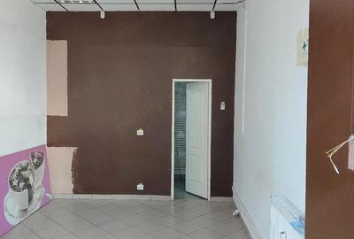 Spațiu comercial, de 18 mp, în Titan - 5