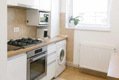 Apartament cu 2 camere decomandat în Romanilor