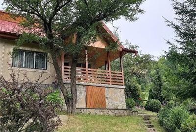 Casă cu Teren 1200 Mp în Bușmei