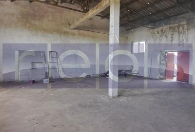 Spațiu comercial, de 340 mp, în Central - 4
