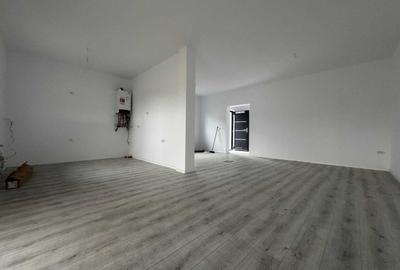 Duplex cu 4 camere cu Canalizare în Moșnița Nouă - 1
