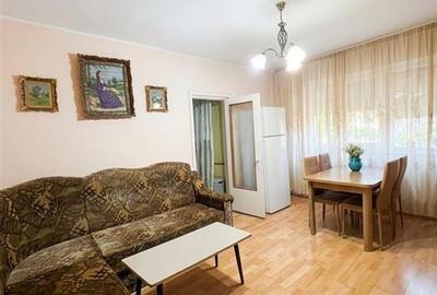 Apartament cu 3 camere semidecomandat în Nufărul