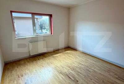 Apartament cu 3 camere semidecomandat, mobilat în Florești - 7