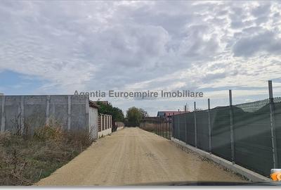Teren Construcții intravilan de 900 mp, în Lazu - 8