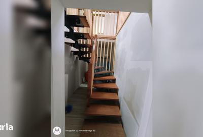 Casă cu 6 camere cu Teren 129800 Mp în Vicovu de Sus