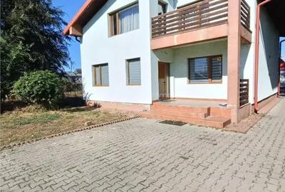 Spațiu comercial, de 200 mp, în Boldești