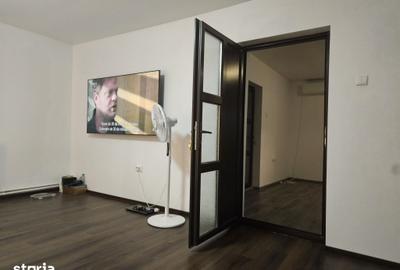 Casă cu 4 camere cu Teren 33000 Mp în Valea