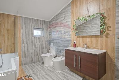 Casă cu 4 camere cu Teren 293 Mp în Central - 14