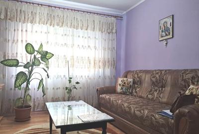 Apartament cu 3 camere nedecomandat în Hipodrom 2