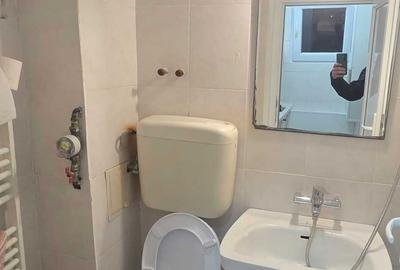 Garsonieră semidecomandată în Titan