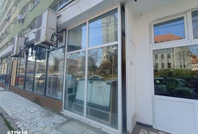 Spațiu comercial, de 43 mp, în Decebal - 2