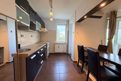 Apartament cu 3 camere semidecomandat în Titan