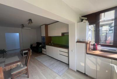 Apartament cu 3 camere decomandat în Dosu Bricii - 3