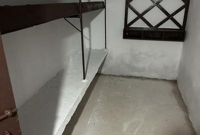 Casă cu 3 camere în Exterior Vest