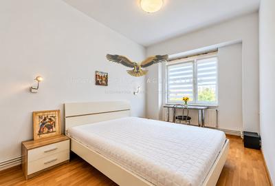Apartament cu 2 camere decomandat, mobilat în Central