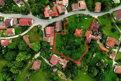 Teren de 4000 mp, în Bran - 1