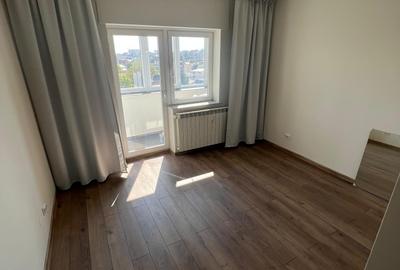 Apartament cu 4 camere semidecomandat, mobilat în P-ța Unirii - 4