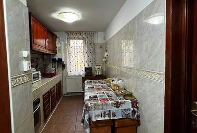 Apartament cu 2 camere semidecomandat în Calea București