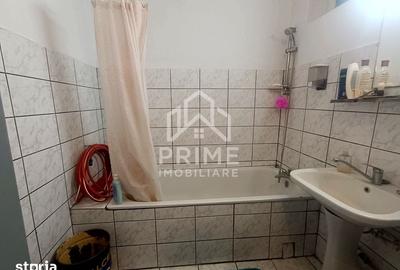 Casă cu 5 camere cu Teren 2465 Mp în Central