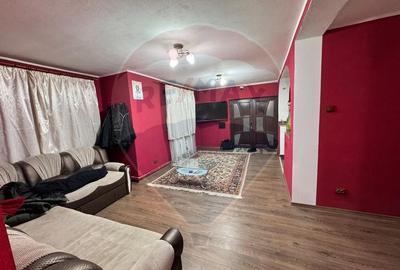 Casă cu 10 camere cu Teren 600 Mp în Bucovăț - 4