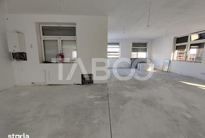 Spațiu comercial, de 2,331 mp, în Central