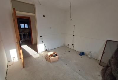 Apartament cu 4 camere decomandat în Mircea-Vodă - 1