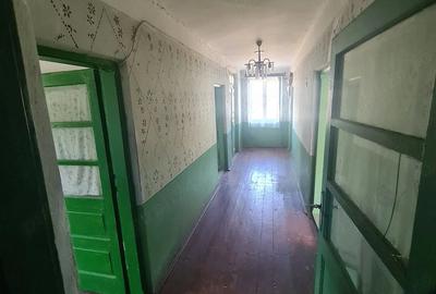 Casă cu 7 camere cu Teren 2424 Mp în Coteana - 3