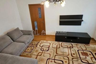 Apartament cu 4 camere semidecomandat în Văcăresti