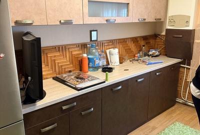 Apartament cu 3 camere în Tudor