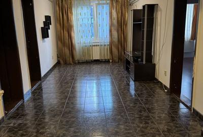 Apartament cu 3 camere decomandat în Exterior Vest