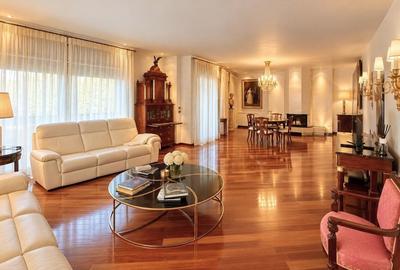 Apartament cu 4 camere în Primăverii