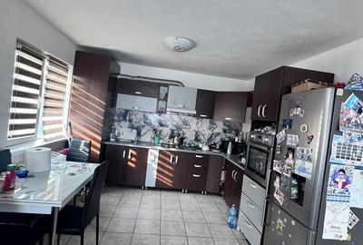 Casă cu 7 camere cu Teren 1000 Mp în Central