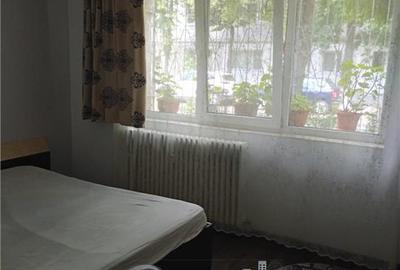 Apartament cu 2 camere semidecomandat, mobilat în Podu Roș