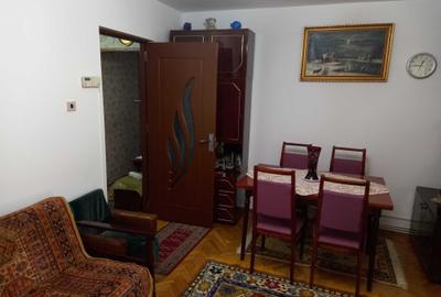 Apartament cu 2 camere decomandat, mobilat în Central